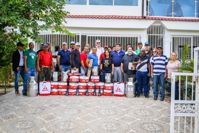 Promegan entrega herramientas a ganaderos de 17 asociaciones en Espaillat y Puerto Plata