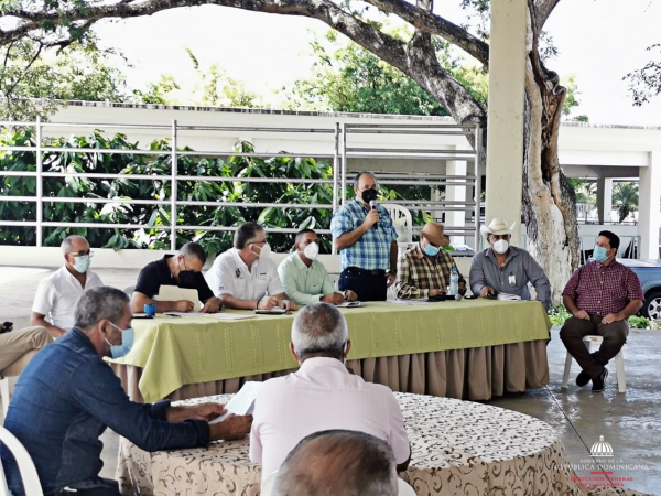 Director general de Ganadería se reúne con productores en San Francisco de Macorís