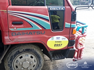 DIGEGA realiza operativo de rotulación de vehículos que transportan animales